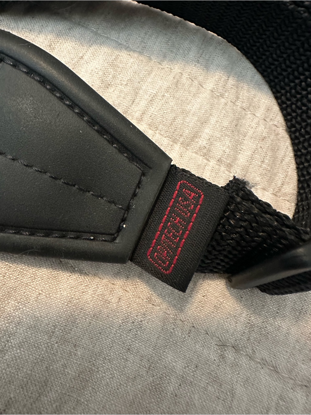 Tom Bihn Pilot W/Optech Mini Sos Strap — image 8 of 8